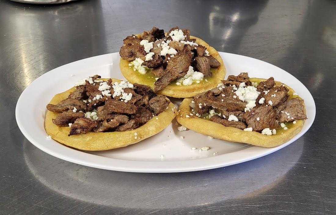 Las Tres Islas Restaurante